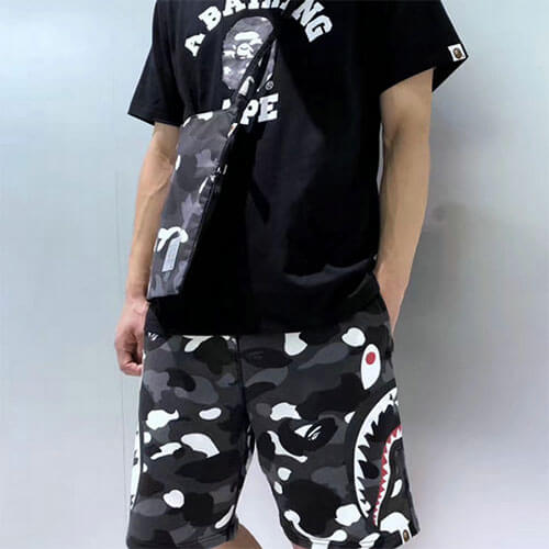 楓藍潮品 BAPE 夜光迷彩拼接鯊魚棉質 黑色短褲 日本潮牌