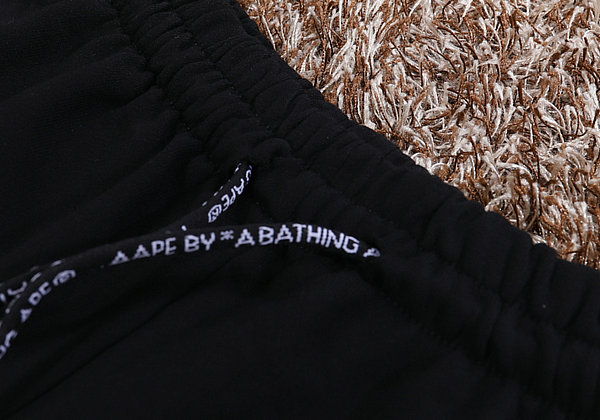 最高品質#2022熱銷 Aape 字母 猿人頭 短褲 男女同款 黑色